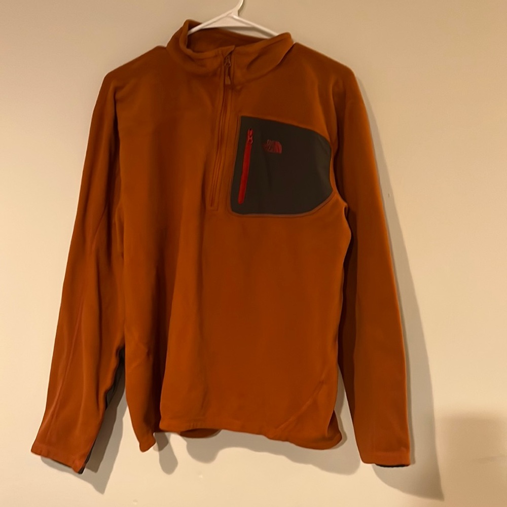 North face long sleeve sweatshirt zipper down partiallly and size large